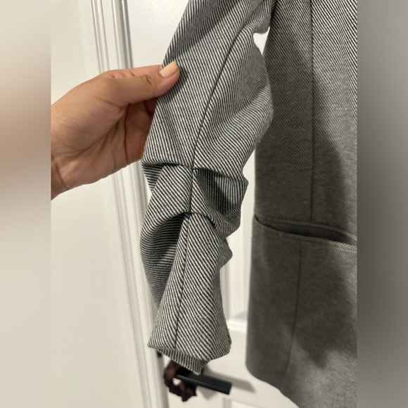 NWT BLAZER - Picture 2 of 4